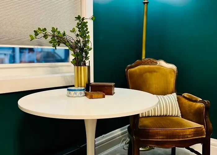History - Eclectic Luxury - Upper Lawrenceville *