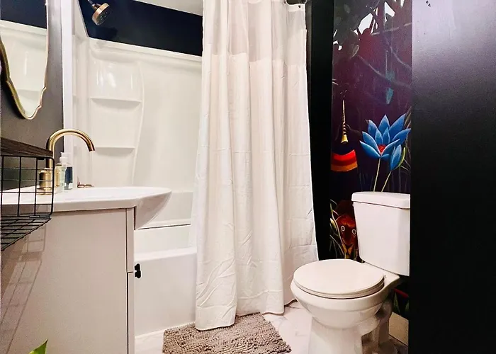 Holiday home History - Eclectic Luxury - Upper Lawrenceville